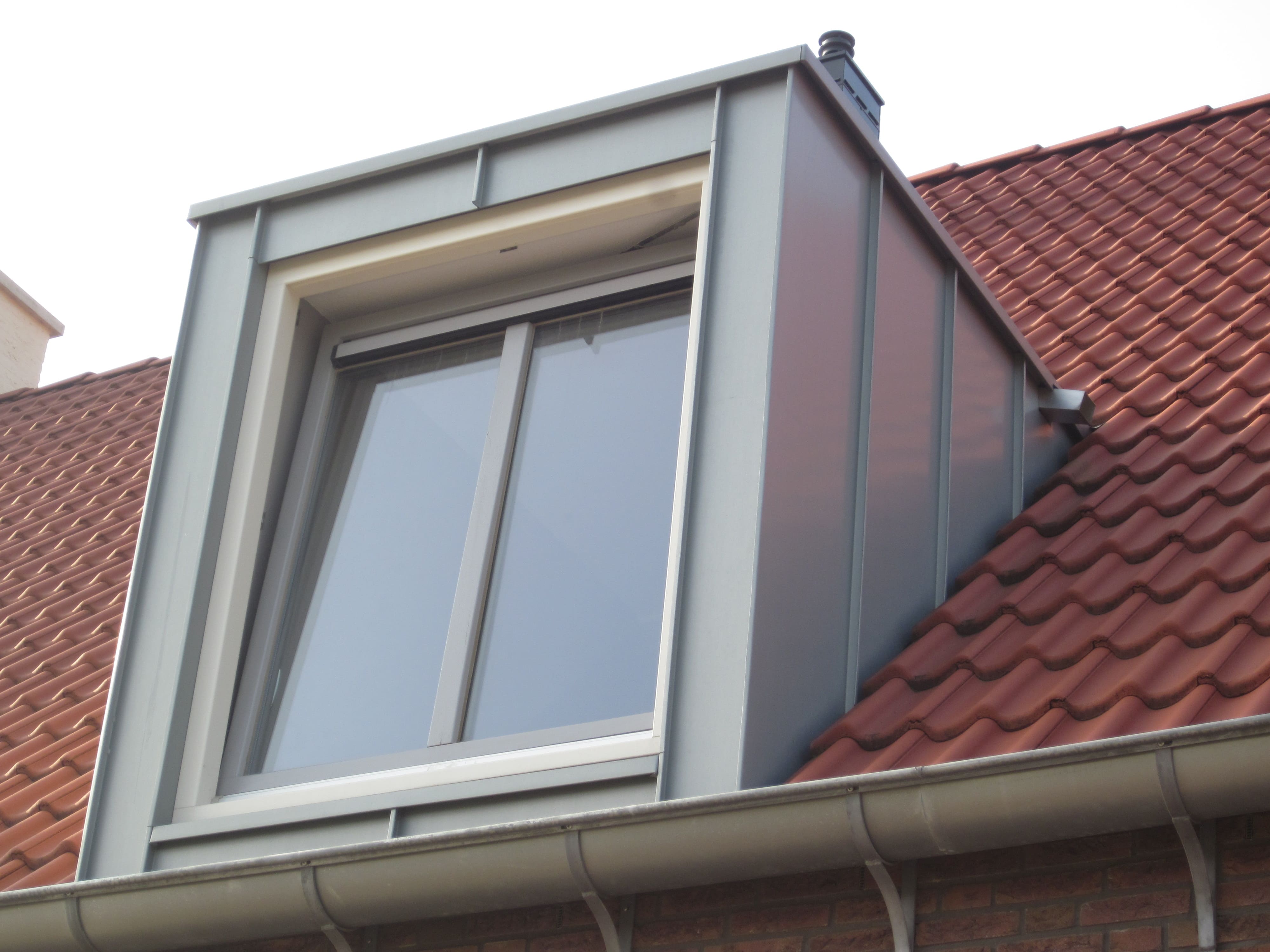 zinken-dakkapel-voordelig-maatwerk-zinkbouwmarkt-nl